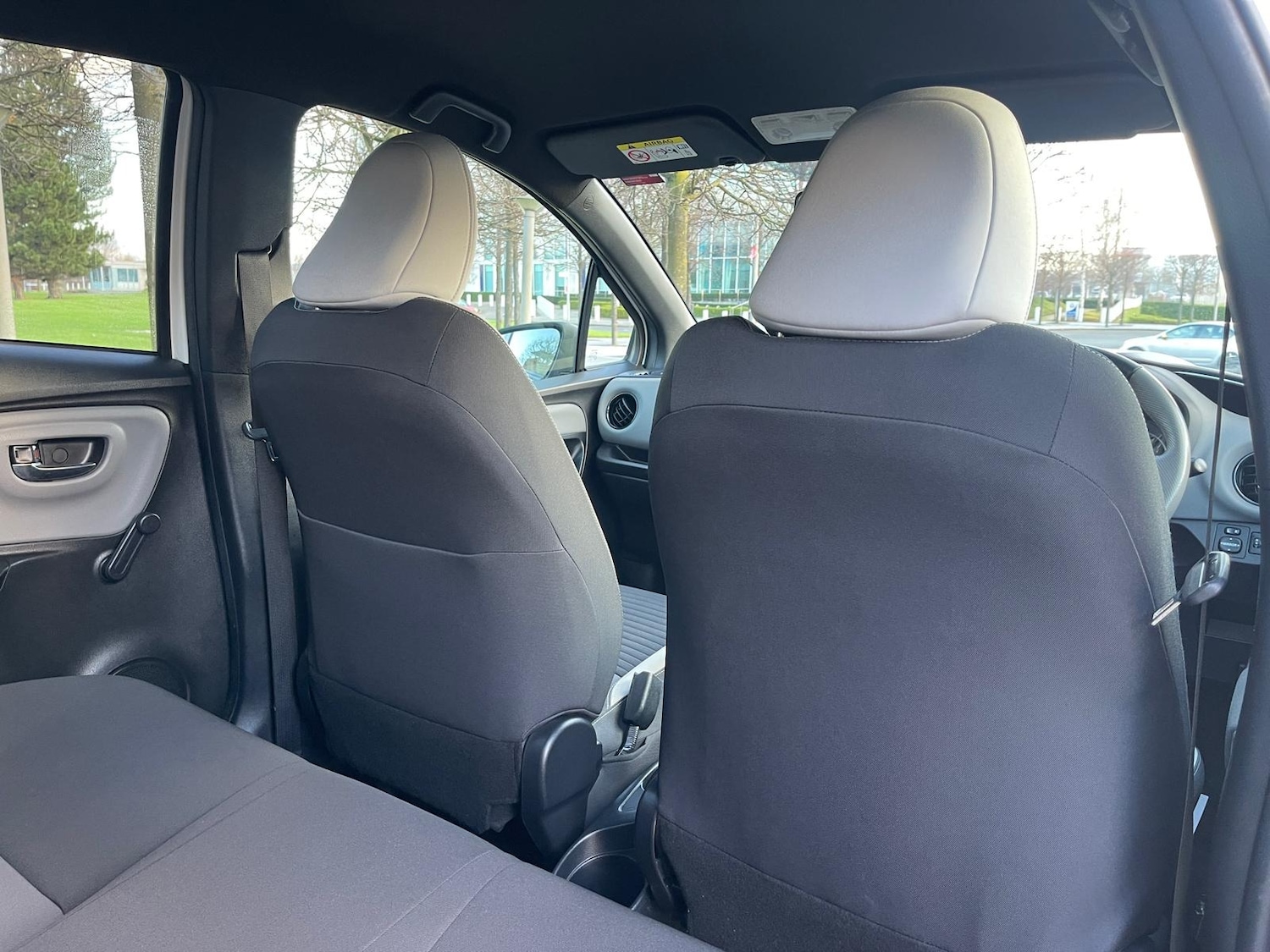 Used Toyota Yaris 2016 for sale - 77013255: Photo 34