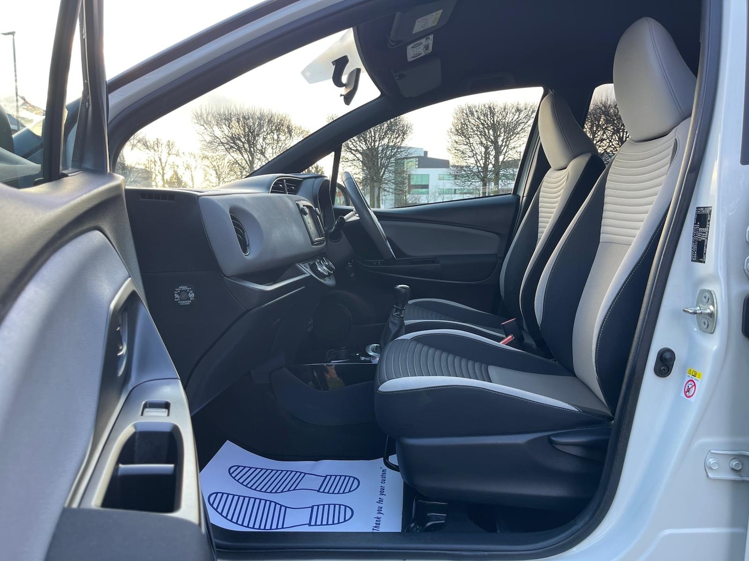 Used Toyota Yaris 2016 for sale - 77013255: Photo 37