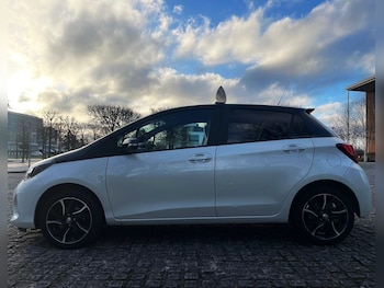 Used Toyota Yaris 2016 for sale - 77013255: Photo