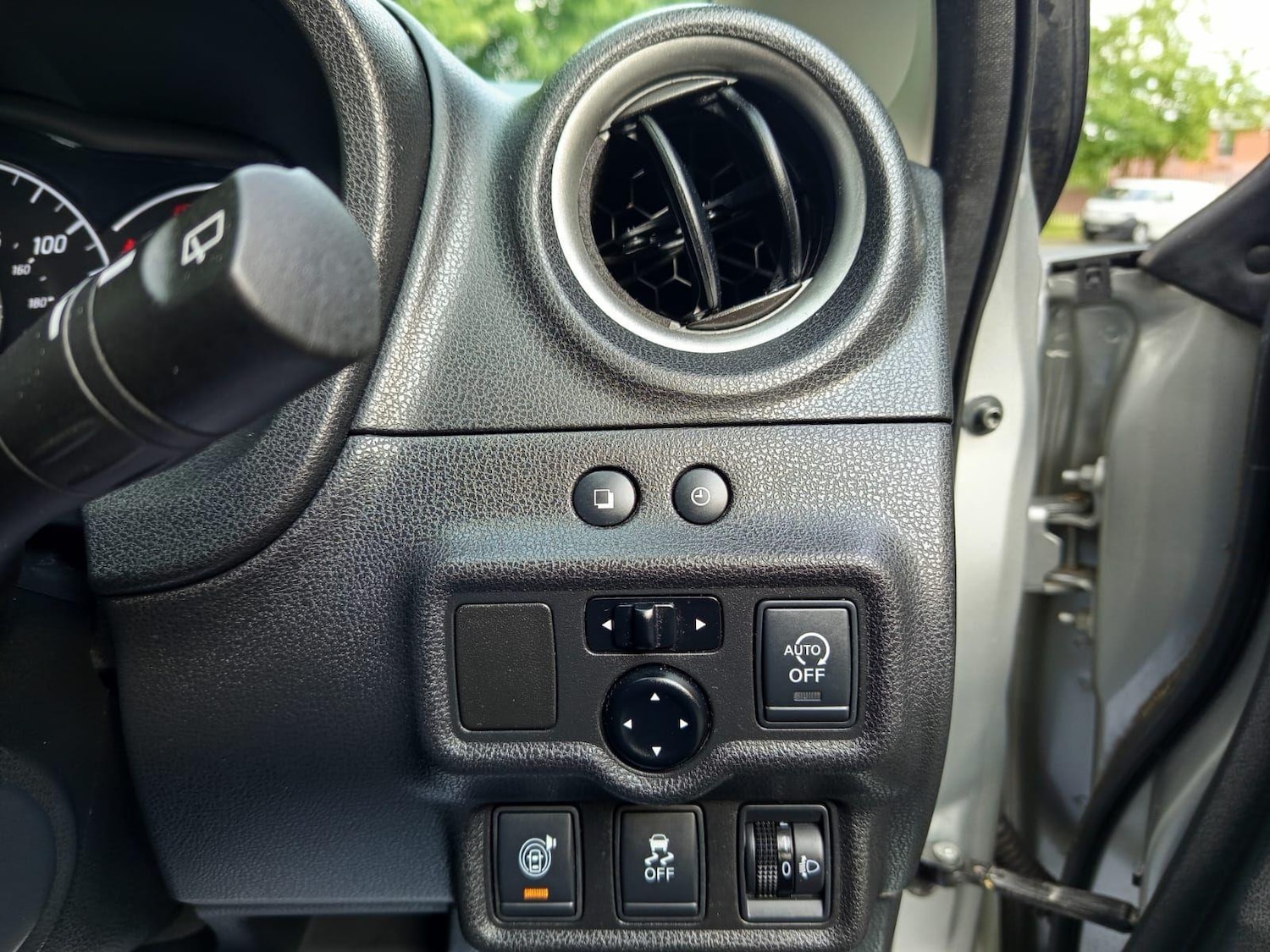 Used Nissan Note 2014 for sale - 76610137: Photo 41