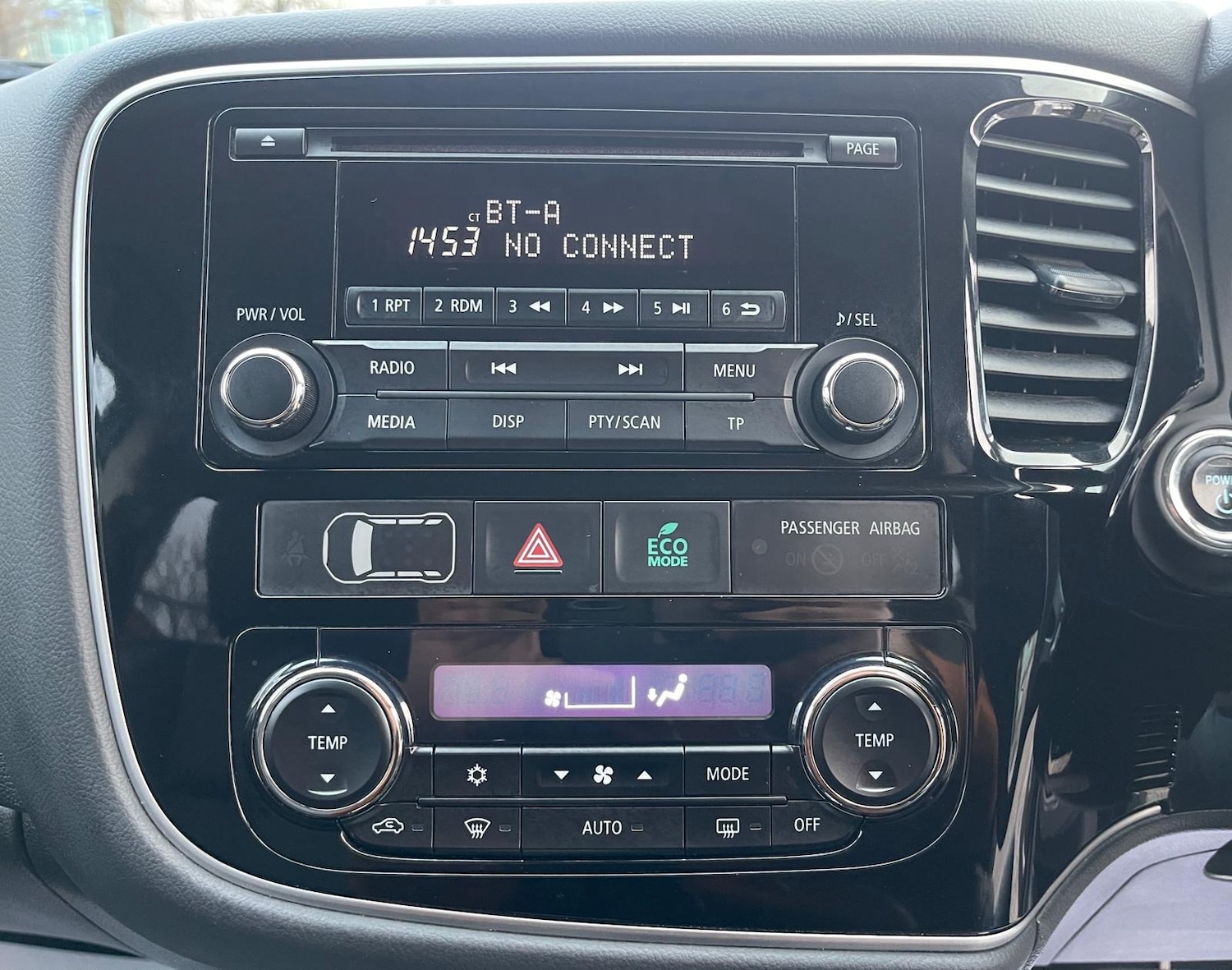 Used Mitsubishi Outlander 2015 for sale - 77235412: Photo 16