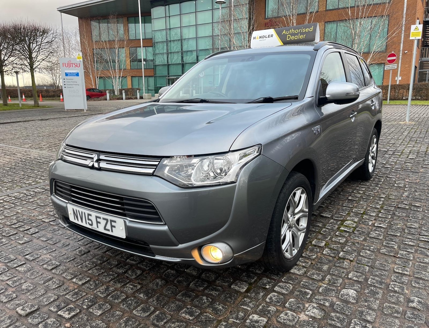 Used Mitsubishi Outlander 2015 for sale - 77235412: Photo 3