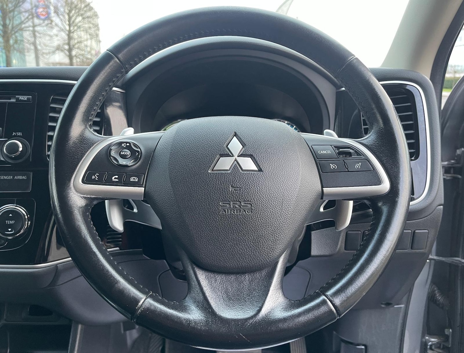 Used Mitsubishi Outlander 2015 for sale - 77235412: Photo 40