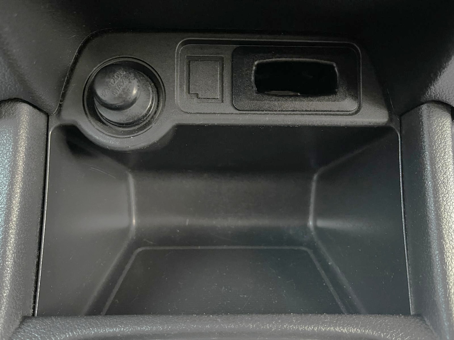 Used Mitsubishi Outlander 2015 for sale - 77235412: Photo 45