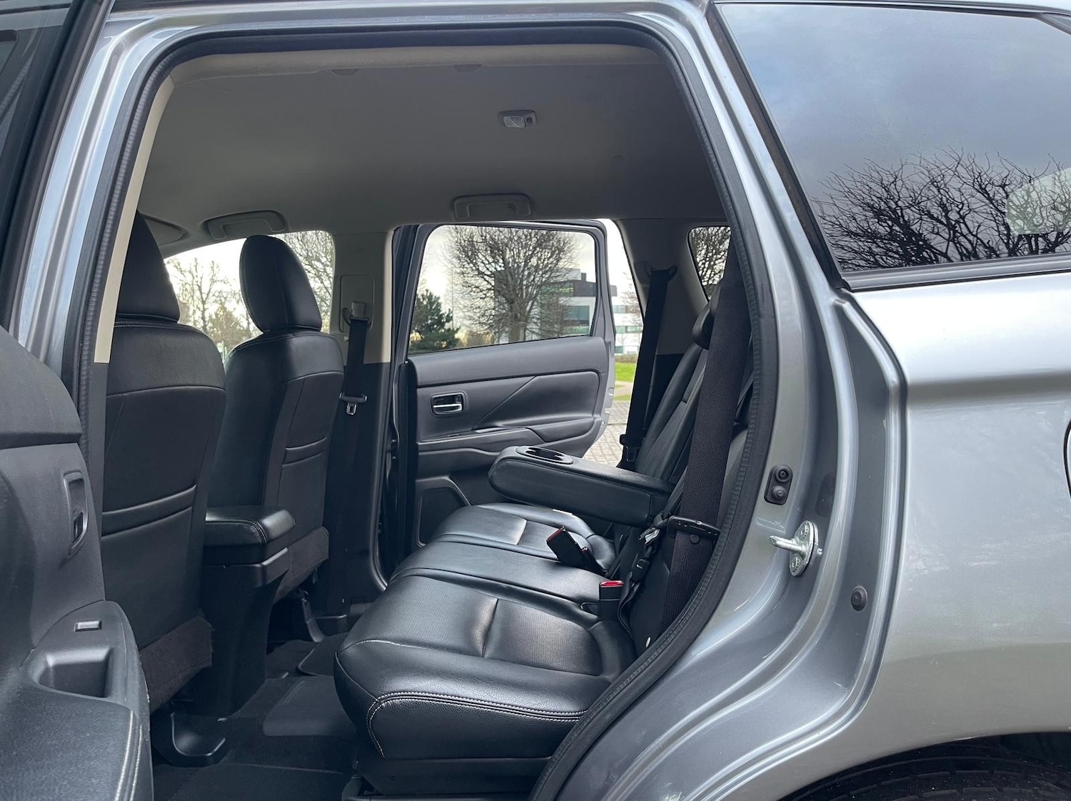 Used Mitsubishi Outlander 2015 for sale - 77235412: Photo 9