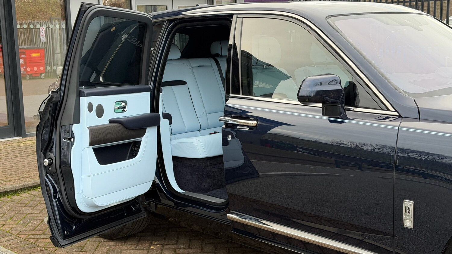 Used Rolls-Royce Cullinan 2025 for sale - 76864094: Photo 14