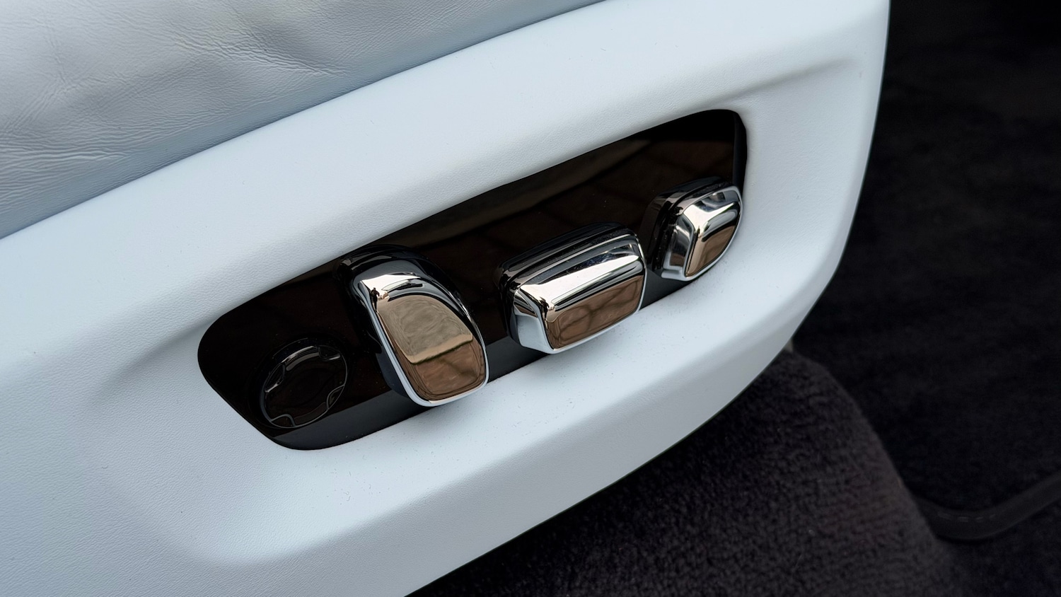 Used Rolls-Royce Cullinan 2025 for sale - 76864094: Photo 24