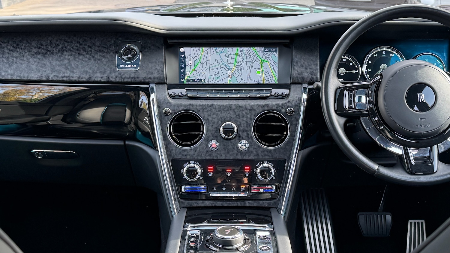 Used Rolls-Royce Cullinan 2022 for sale - 76627661: Photo 4