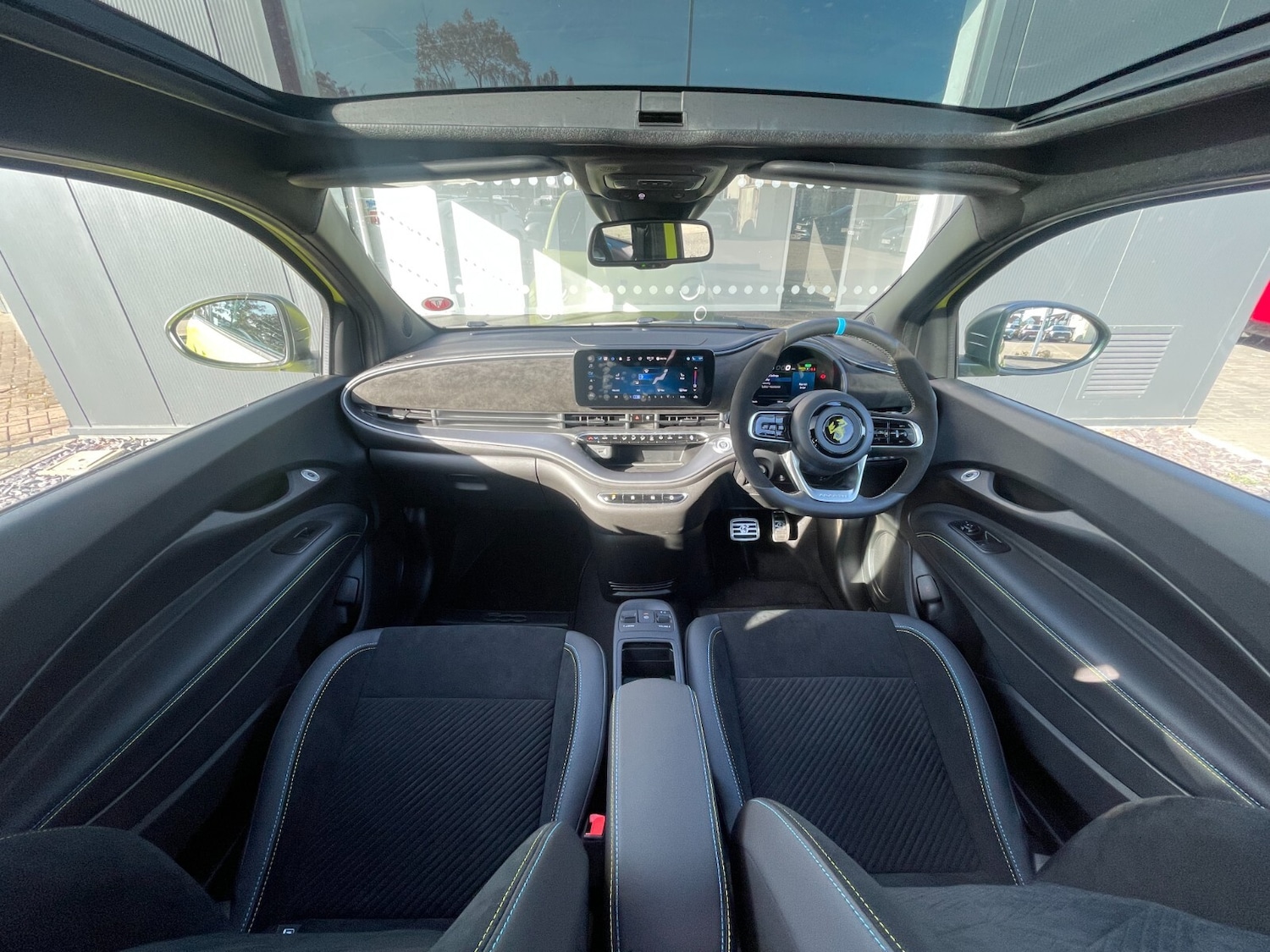 Used Abarth 500 2024 for sale - 76868825: Photo 10