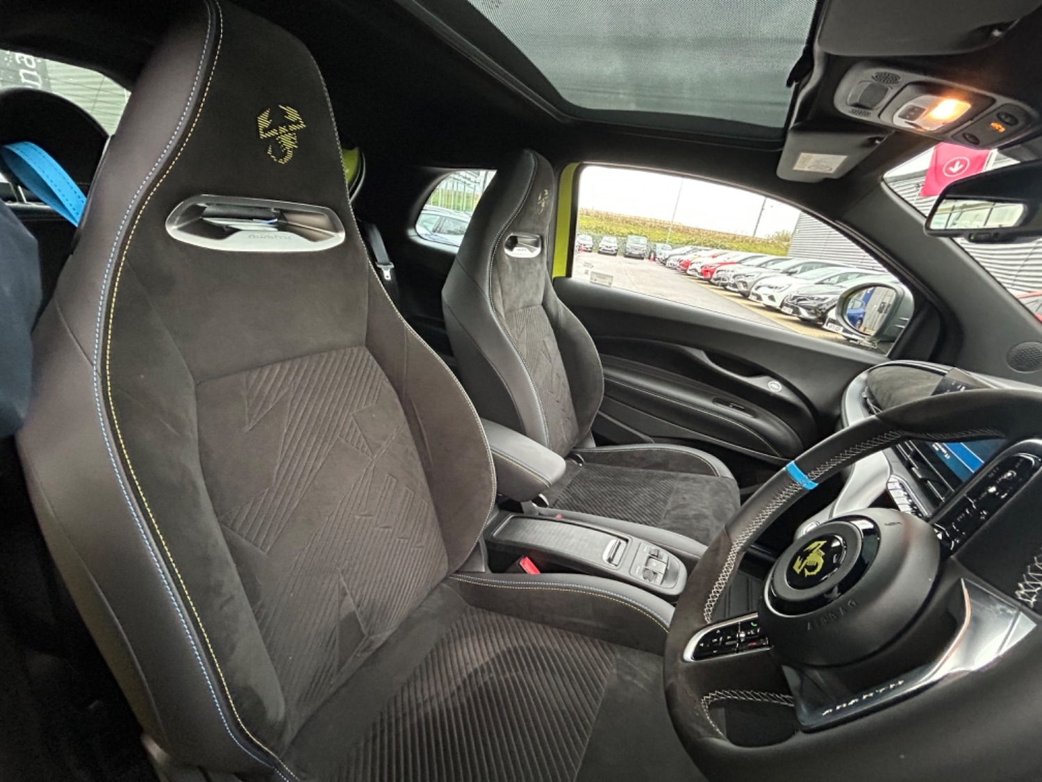 Used Abarth 500 2023 for sale - 76915105: Photo 23