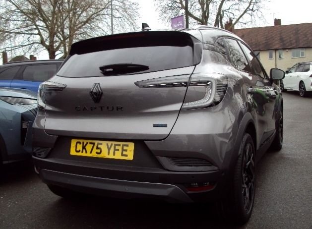 Used Renault Captur 2025 for sale - 78030022: Photo 3