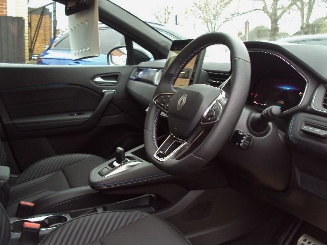 Used Renault Captur 2025 for sale - 78030022: Photo 5