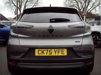 Used Renault Captur 2025 for sale - 78389882: Photo