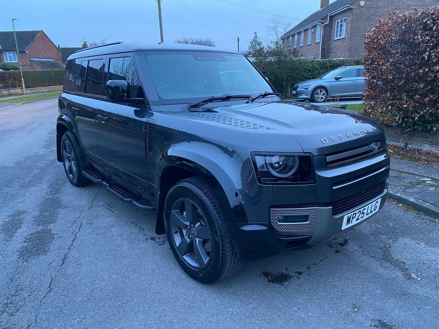 Used Land Rover Defender 110 2025 for sale - 77597650: Photo 1