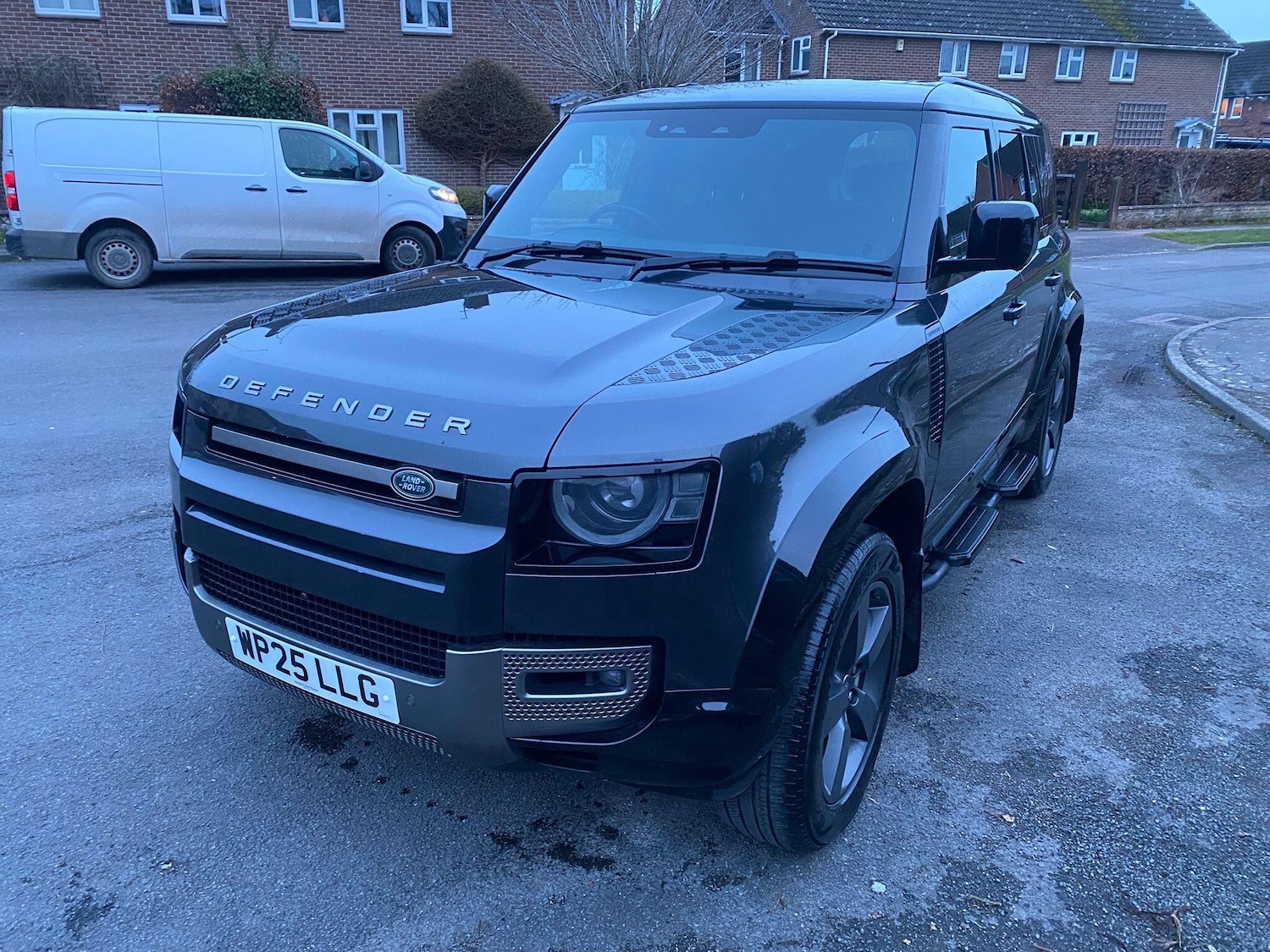 Used Land Rover Defender 110 2025 for sale - 77597650: Photo 5