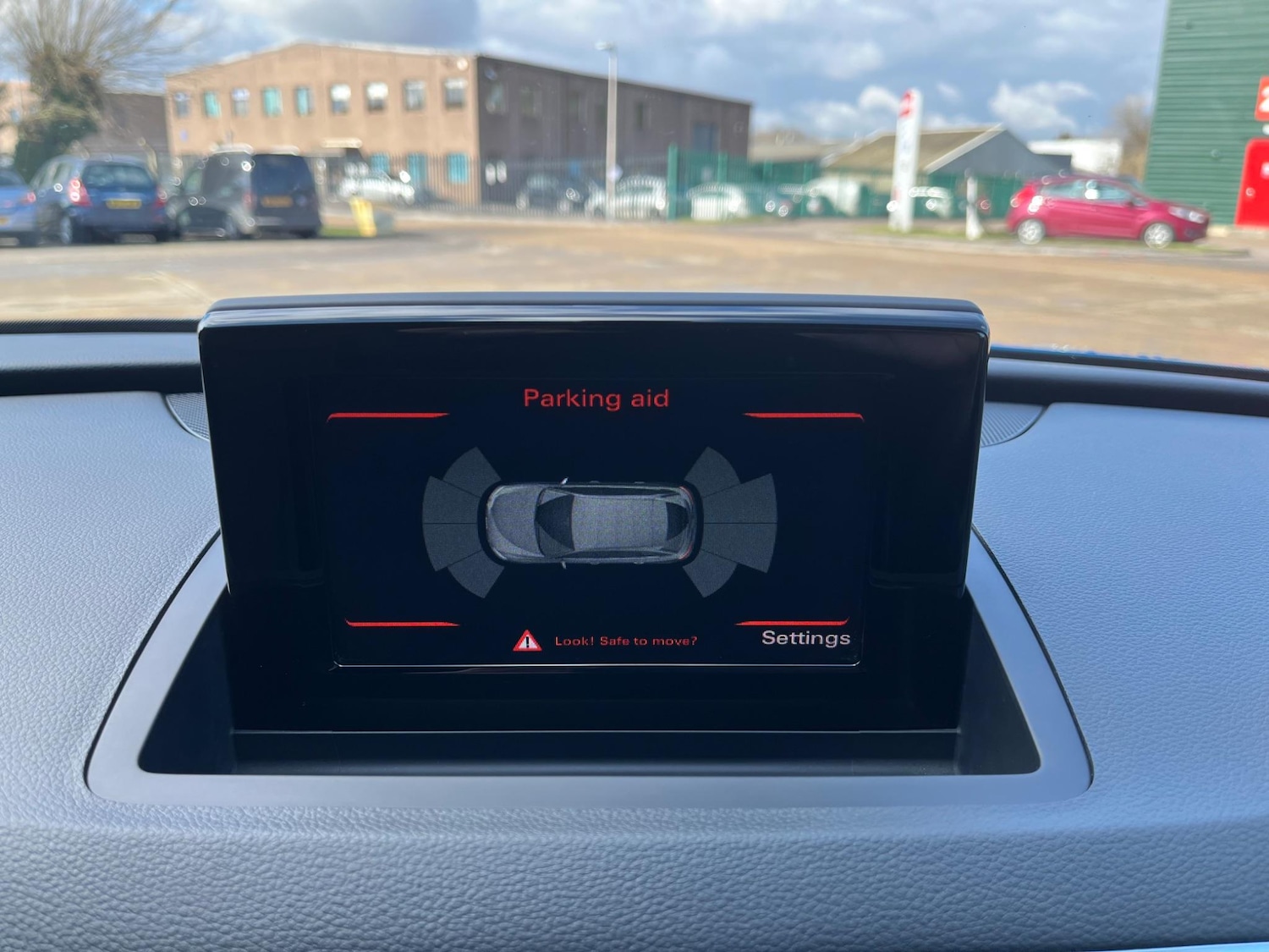 Used Audi Q3 2018 for sale - 76996050: Photo 19