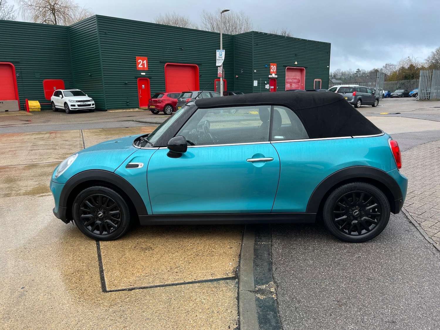 Used MINI Convertible 2017 for sale - 77229258: Photo 24