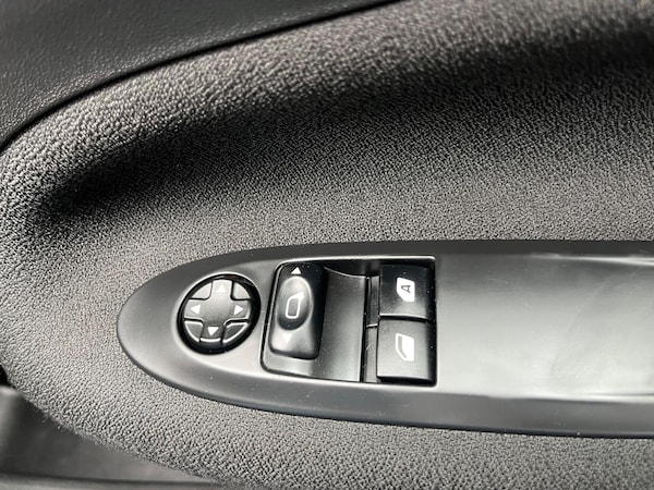 Used DS Automobiles DS 3 Cabrio 2018 for sale - 75246578: Photo 31
