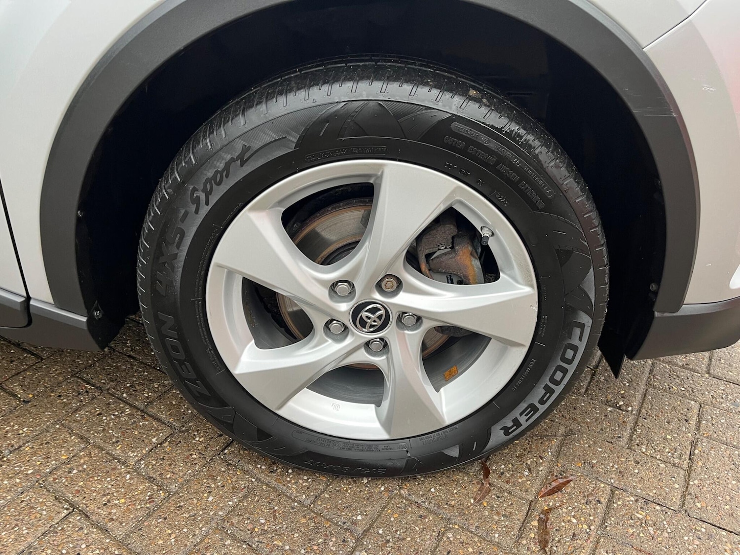 Used Toyota C-HR 2017 for sale - 76735395: Photo 14