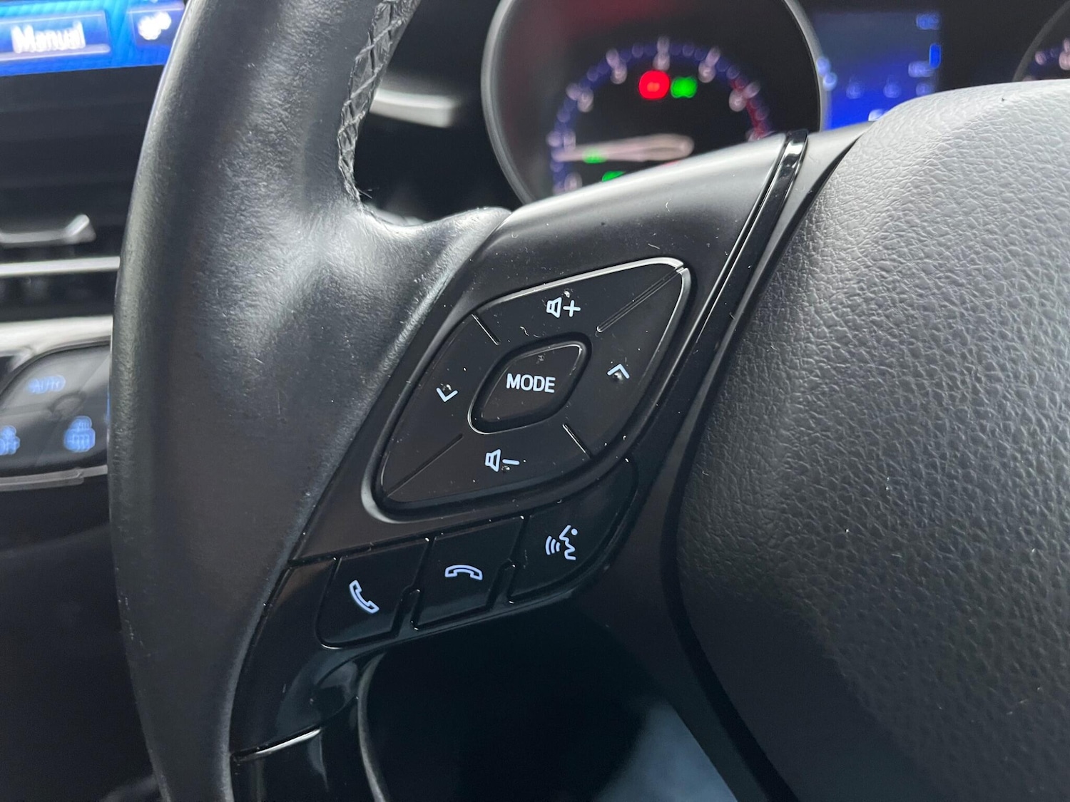 Used Toyota C-HR 2017 for sale - 76735395: Photo 30