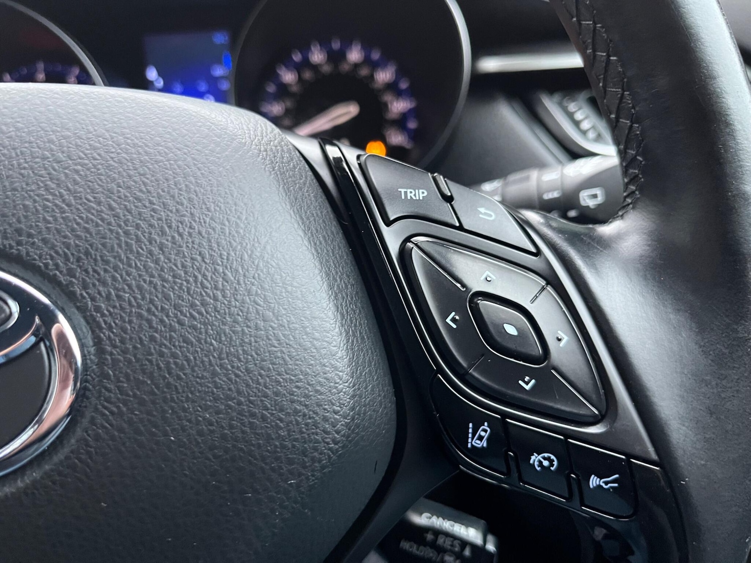 Used Toyota C-HR 2017 for sale - 76735395: Photo 31