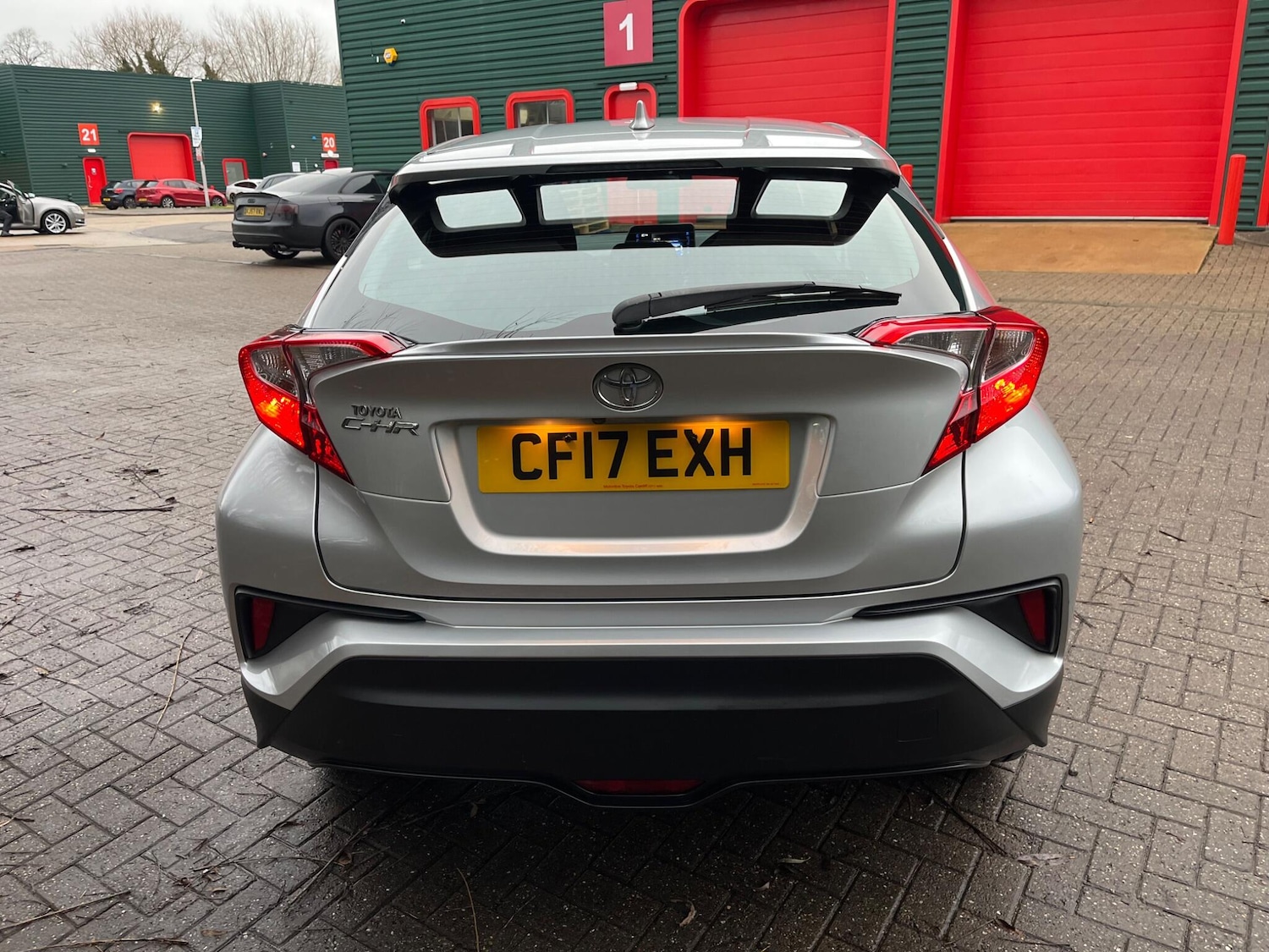 Used Toyota C-HR 2017 for sale - 76735395: Photo 9