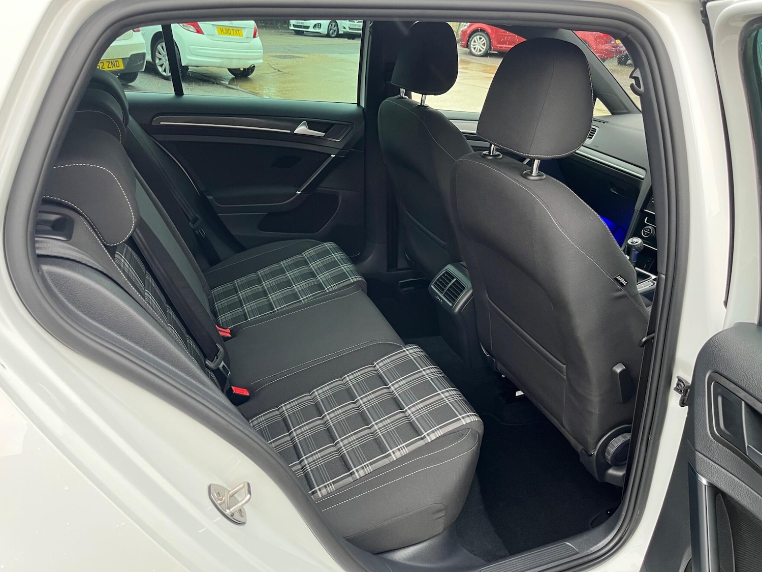 Used Volkswagen Golf 2017 for sale - 76989699: Photo 23