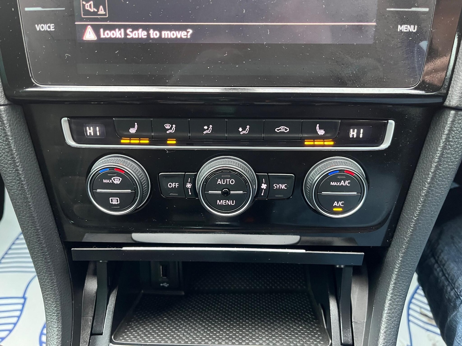 Used Volkswagen Golf 2017 for sale - 76989699: Photo 28