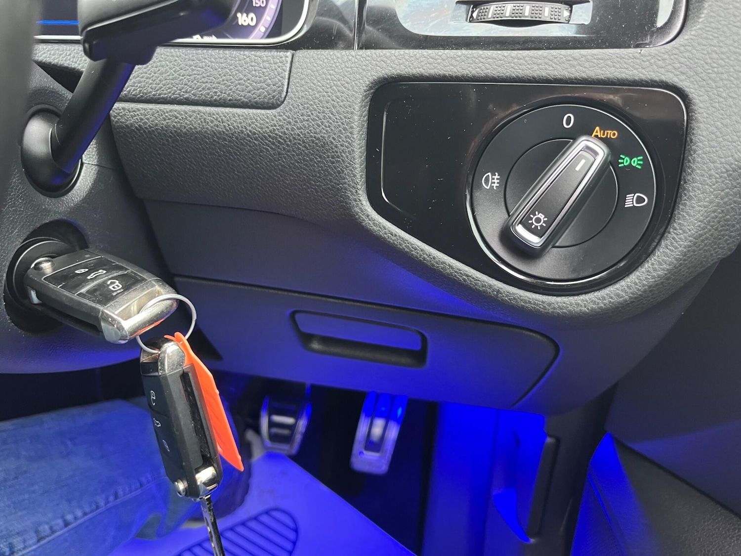 Used Volkswagen Golf 2017 for sale - 76989699: Photo 33