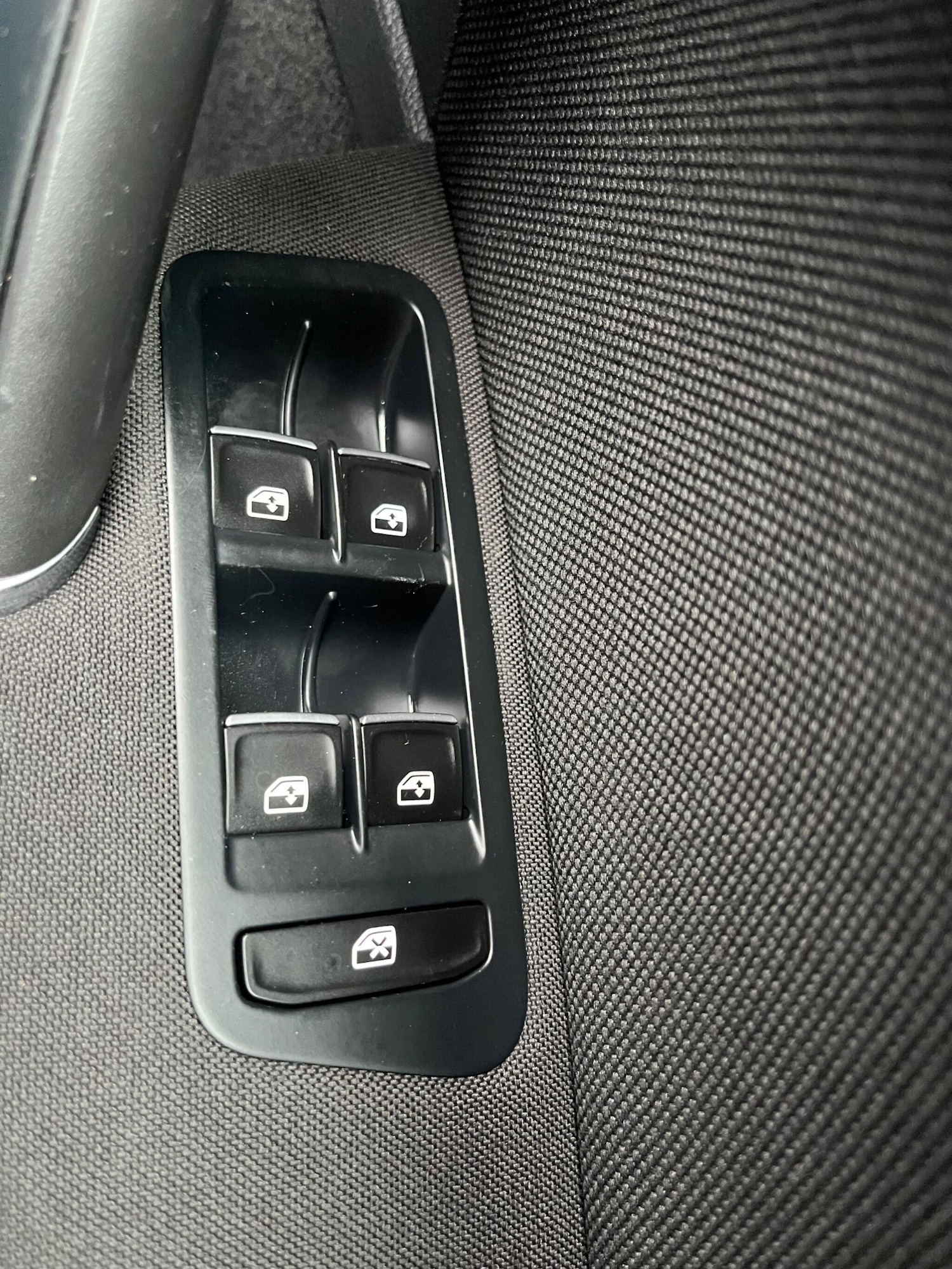 Used Volkswagen Golf 2017 for sale - 76989699: Photo 34