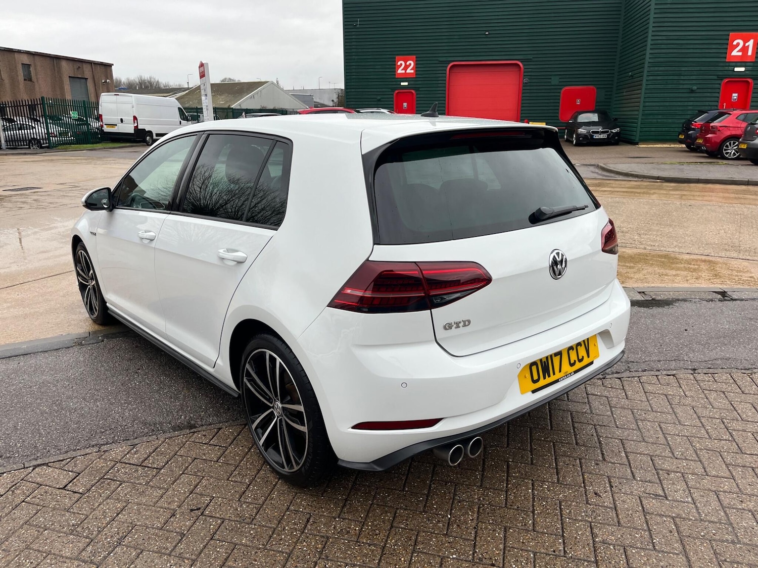 Used Volkswagen Golf 2017 for sale - 76989699: Photo 7