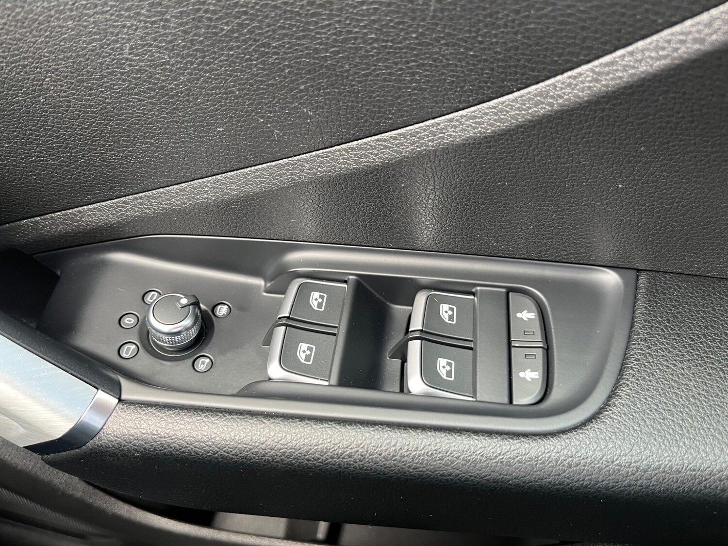 Used Audi Q2 2018 for sale - 77646528: Photo 32