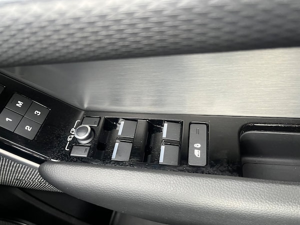 Used Land Rover Range Rover Velar 2019 for sale - 75153790: Photo 33