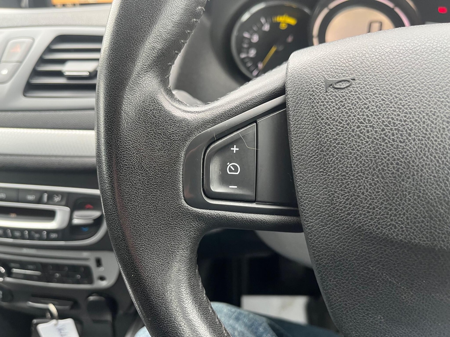 Used Renault Megane 2014 for sale - 77633616: Photo 25