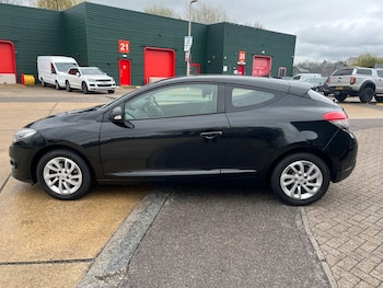 Used Renault Megane 2014 for sale - 77633616: Photo