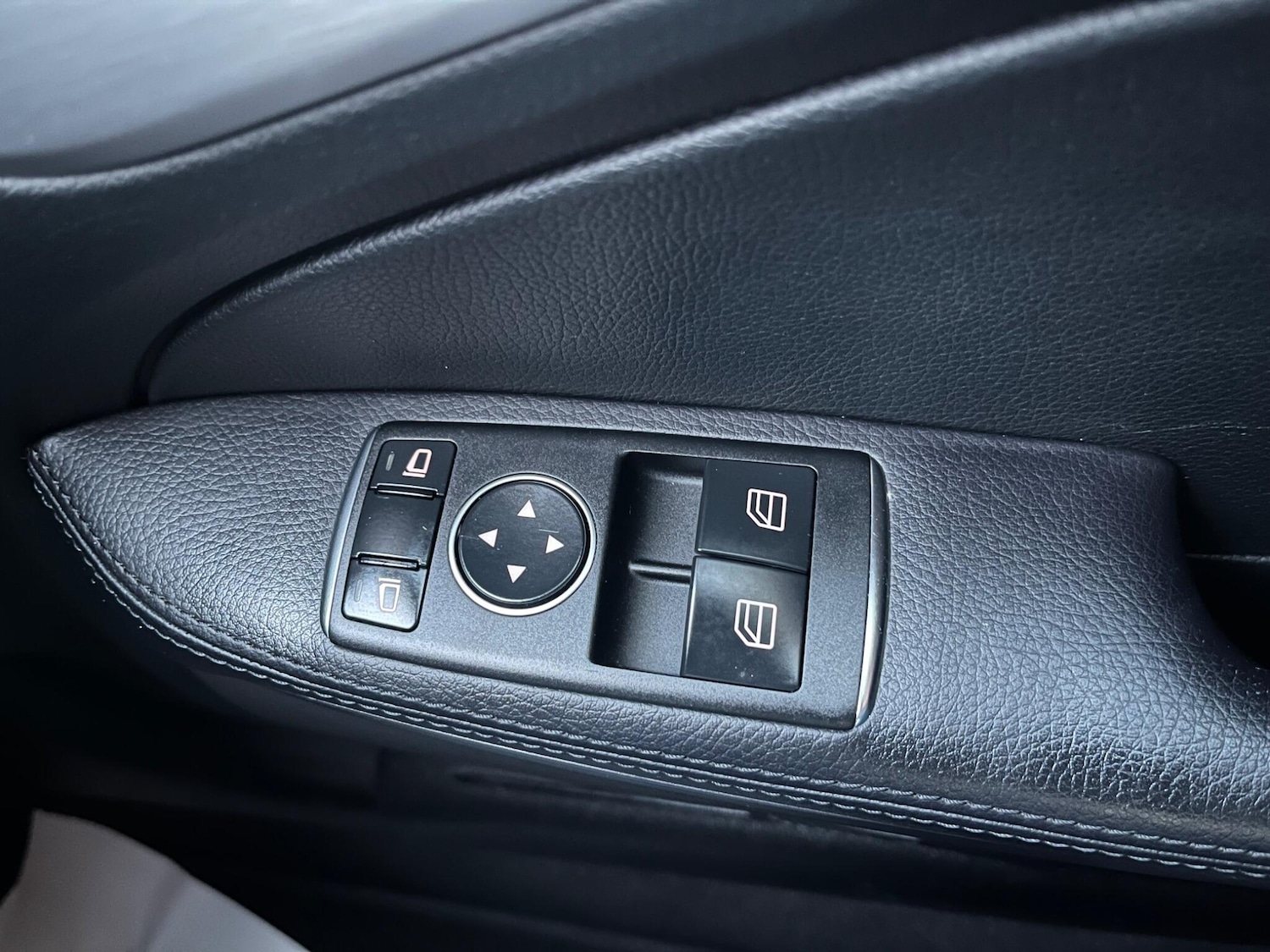 Used Mercedes-Benz SLK for sale - 76997700: Photo 38