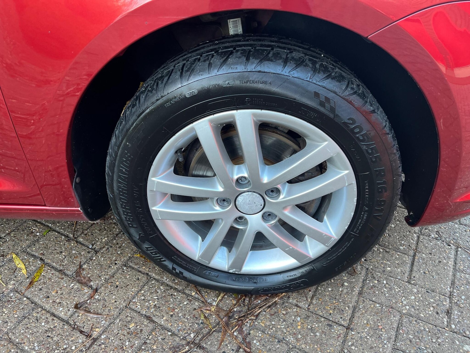 Used Volkswagen Touran 2011 for sale - 76239859: Photo 10