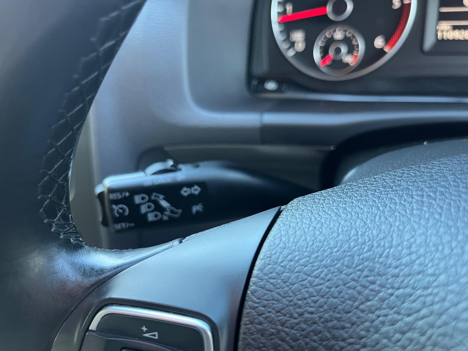 Used Volkswagen Touran 2011 for sale - 76239859: Photo 26