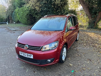 Used Volkswagen Touran 2011 for sale - 76239859: Photo