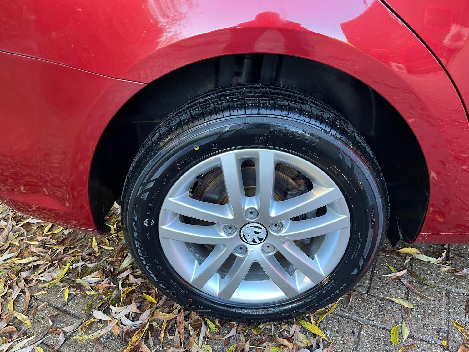 Used Volkswagen Touran 2011 for sale - 76239859: Photo 9