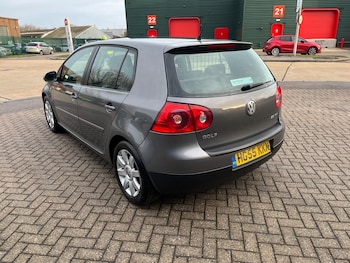 Used Volkswagen Golf 2005 for sale - 77441133: Photo