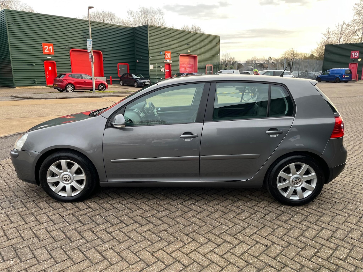 Used Volkswagen Golf 2005 for sale - 77441133: Photo 8