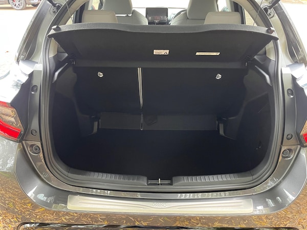 Used Toyota Yaris 2022 for sale - 76060778: Photo 27