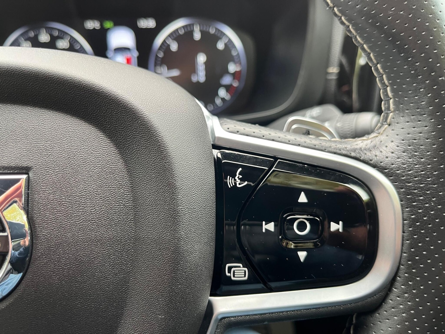 Used Volvo XC60 2018 for sale - 76166504: Photo 31