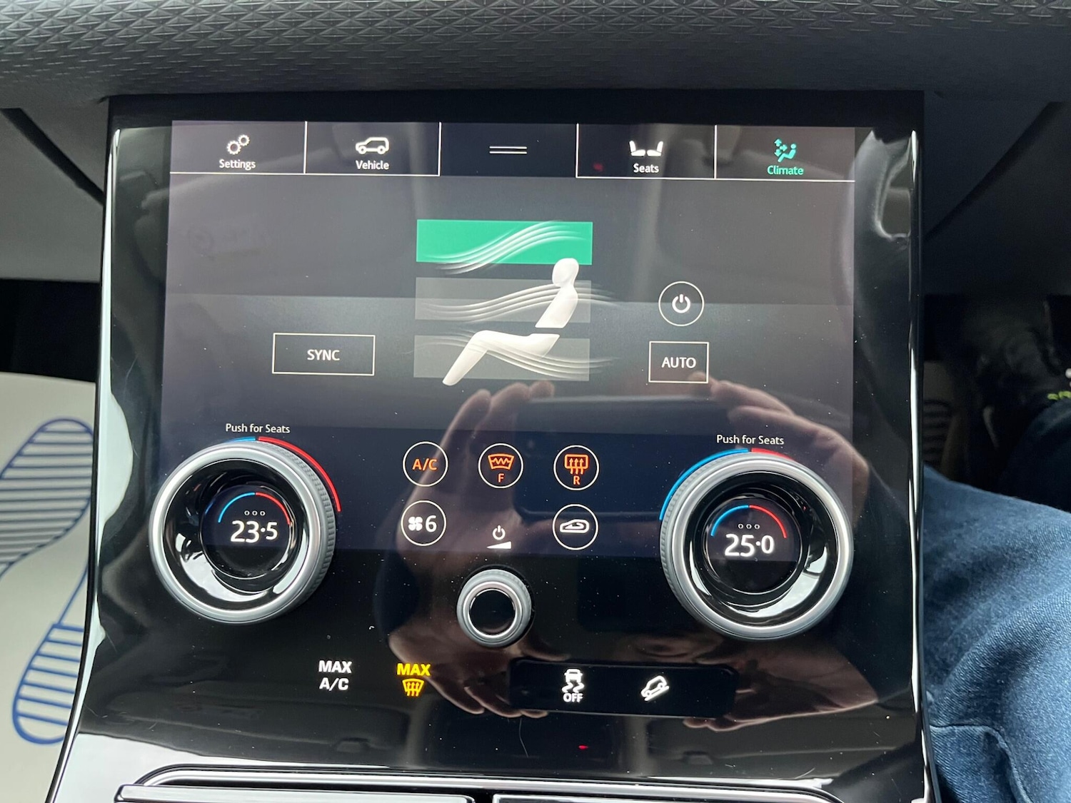 Used Land Rover Range Rover Velar 2018 for sale - 76988904: Photo 31