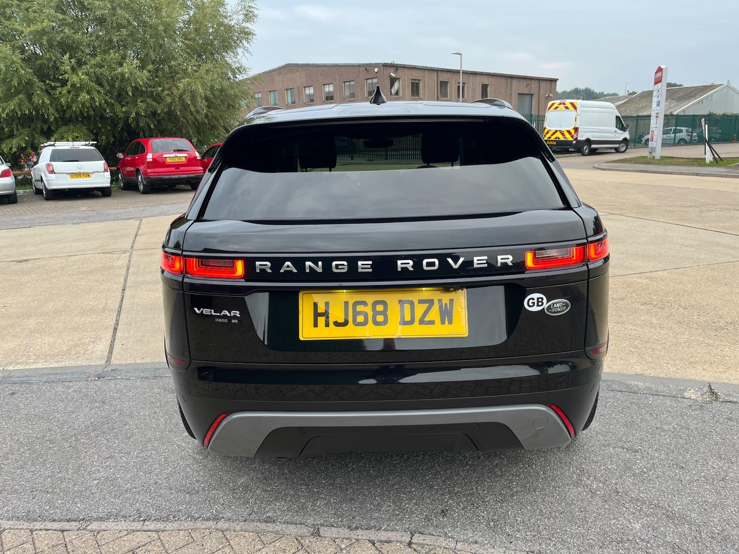 Used Land Rover Range Rover Velar 2018 for sale - 76988904: Photo 9