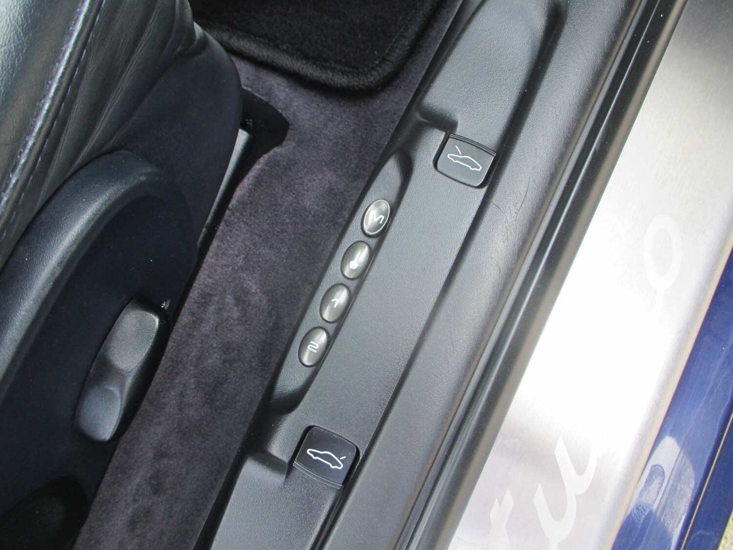 Used Porsche 911 for sale - 76200571: Photo 40