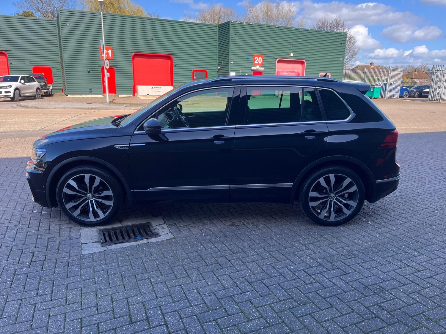 Used Volkswagen Tiguan for sale - 77892446: Photo 12