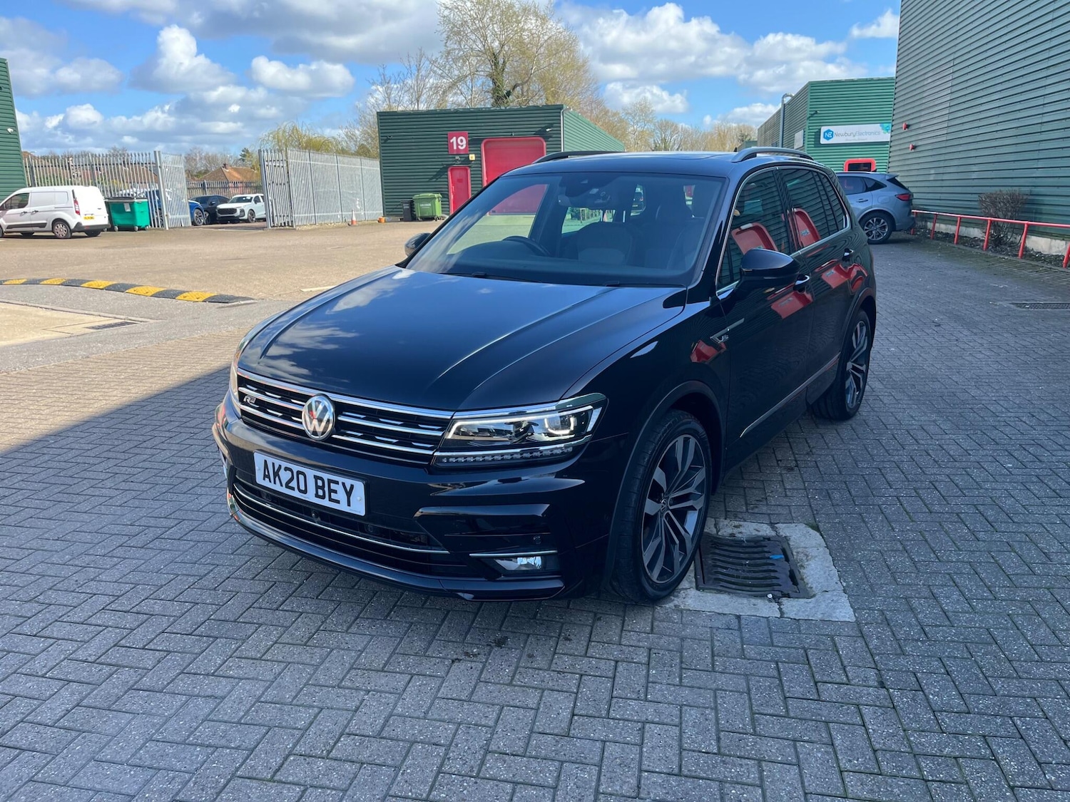 Used Volkswagen Tiguan for sale - 77892446: Photo 5