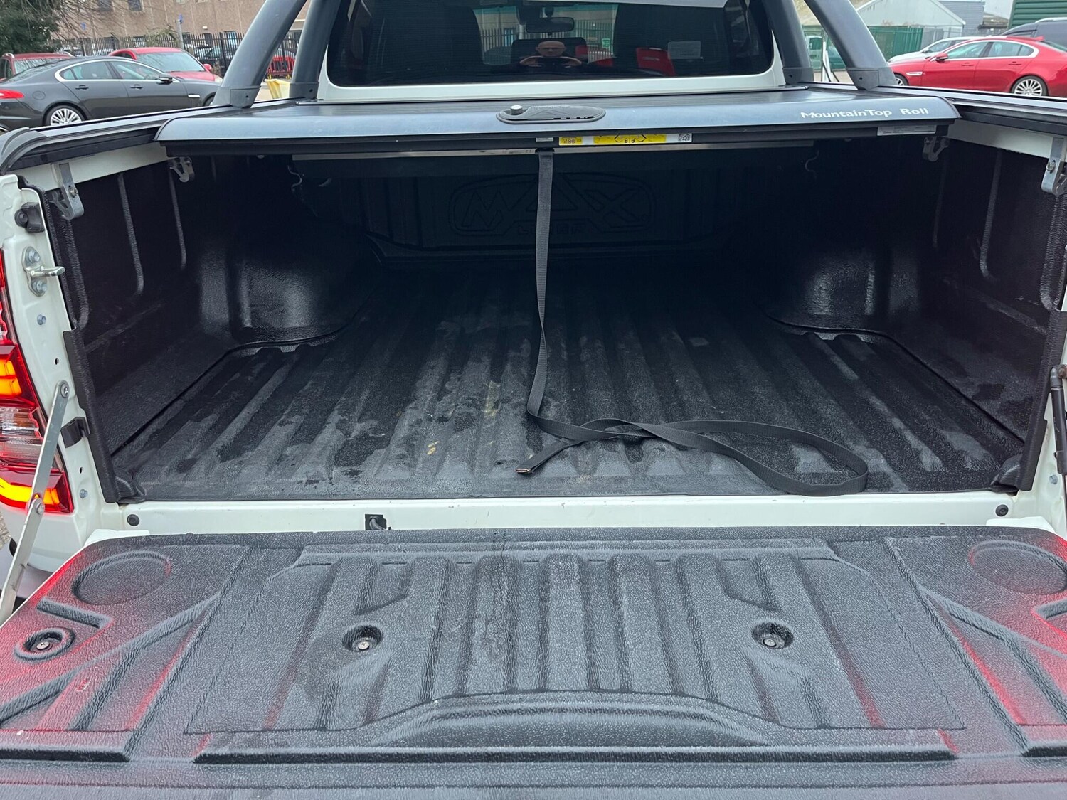 Used Toyota Hilux 2020 for sale - 76918527: Photo 27